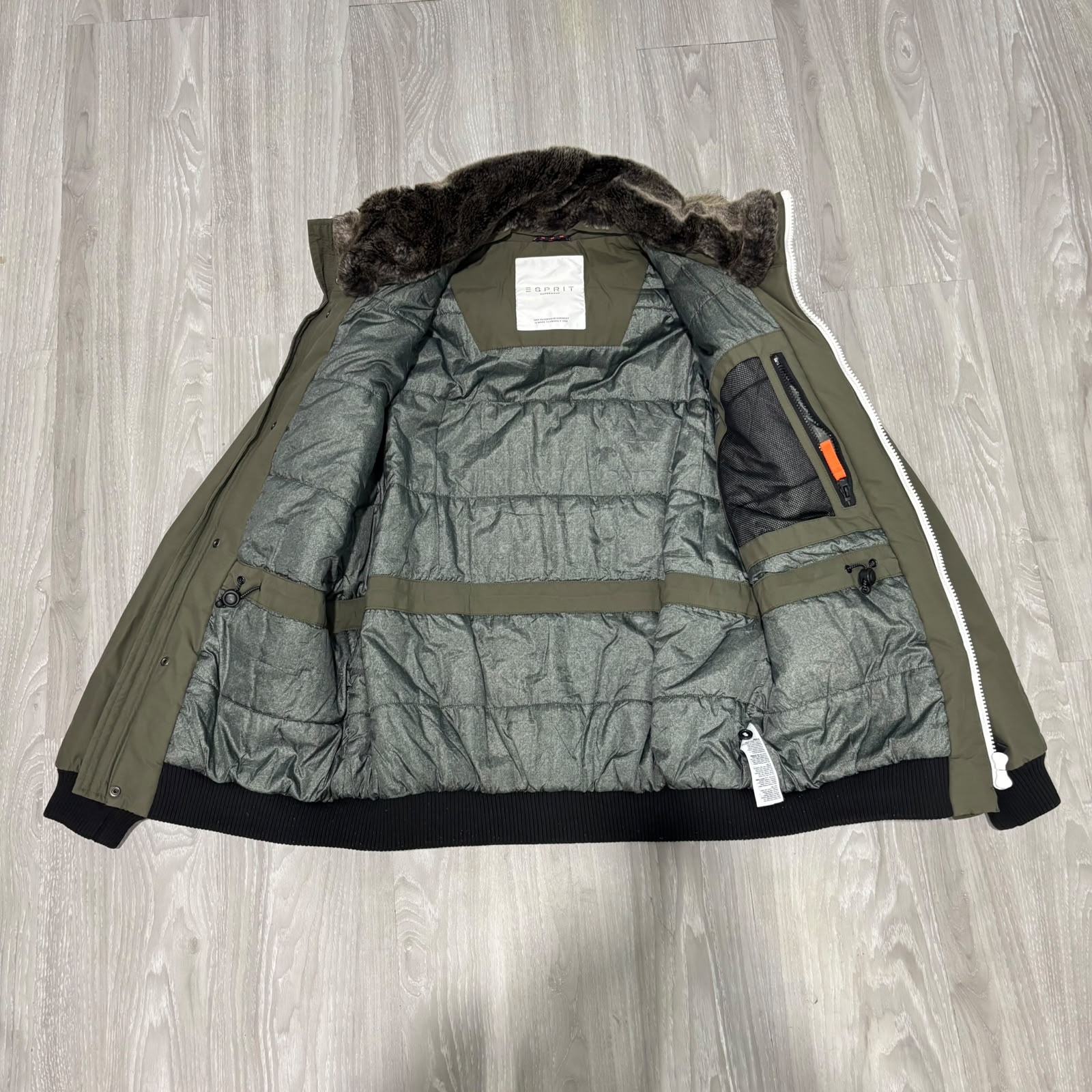 Sewa Olive green exprit parka jacket winter - Gambar 3